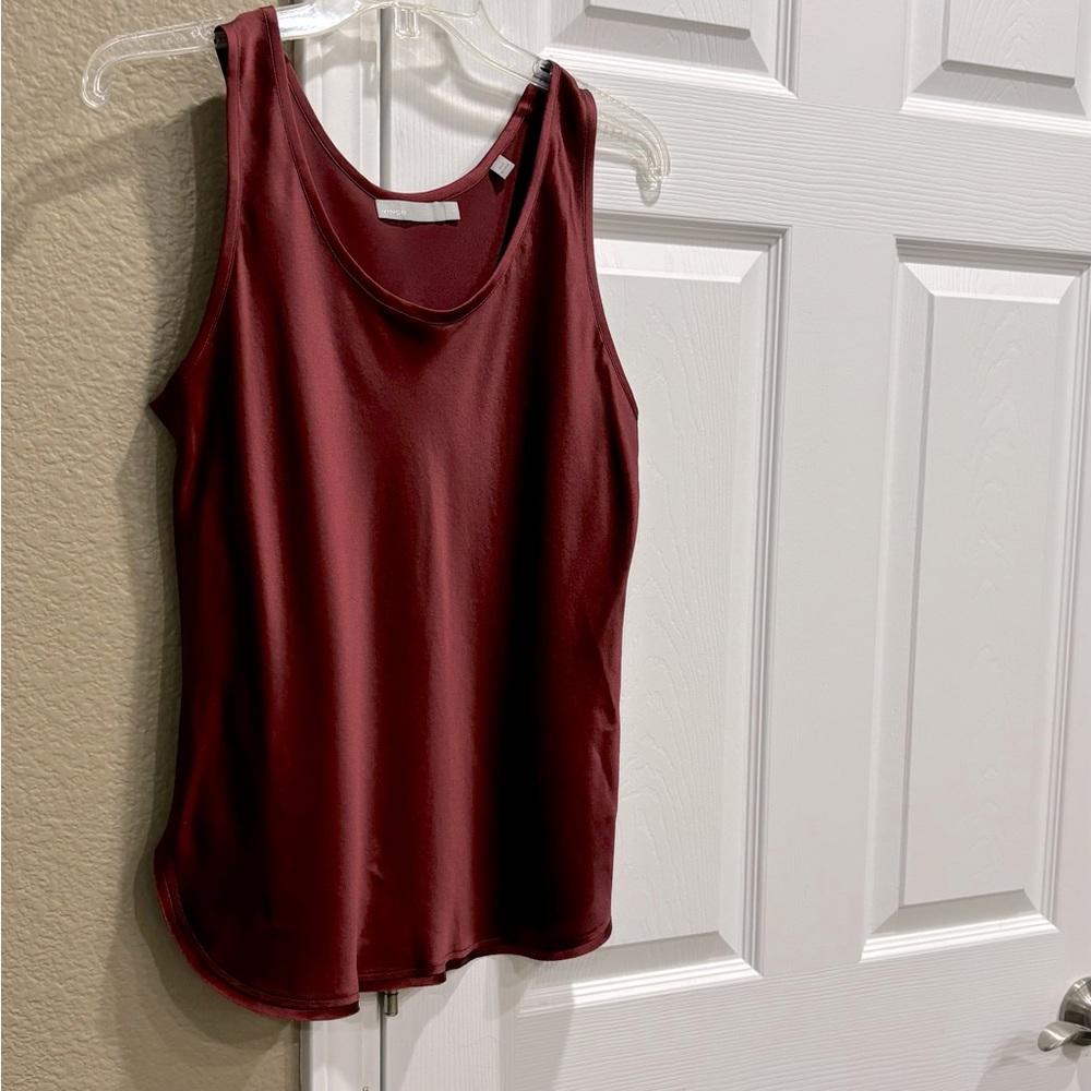 Vince. 100%silk top tank blouse size S